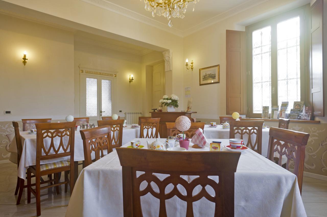 Villa Dircea CastellʼArquato エクステリア 写真
