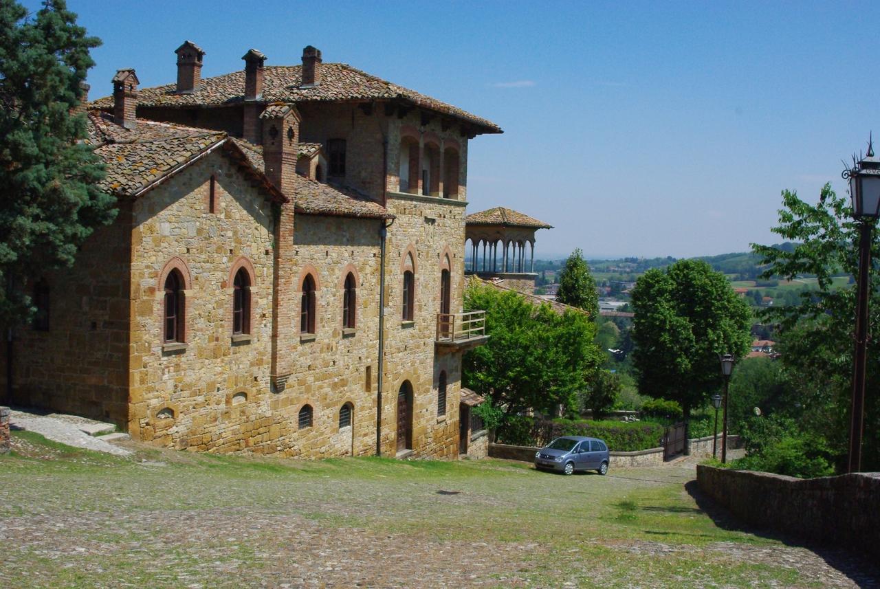 Villa Dircea CastellʼArquato エクステリア 写真